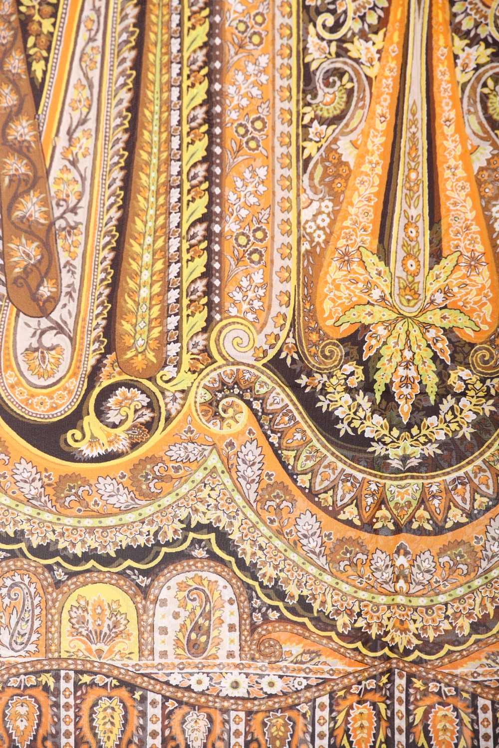 shop ETRO  Sciarpa: Etro sciarpa realizzata in georgette di seta arricchita con stampa Paisley e bordi sfrangiati.
Dimensioni: 70 x 170 cm.
Composizione: 100% seta.
Fabbricato in Italia.. 10007 8406-0700 number 3207429